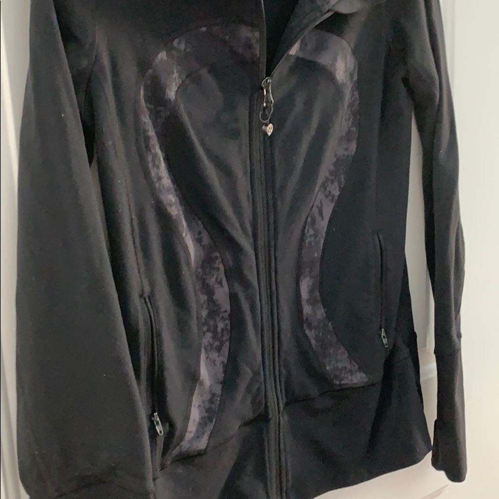 Lululemon Jacket - Picture 3 of 5